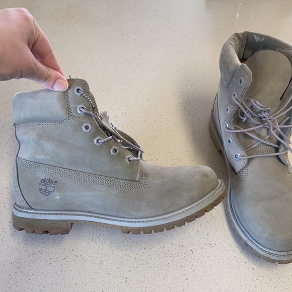 COPY - Grey timberland boots! - Picture 3 of 4